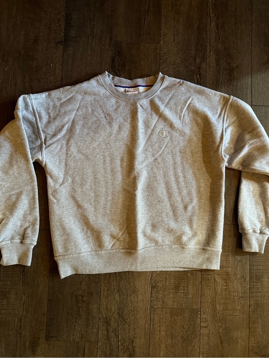 Champion Tops - Champion Heather Gray Wonens Crewneck Sweatshirt Medium